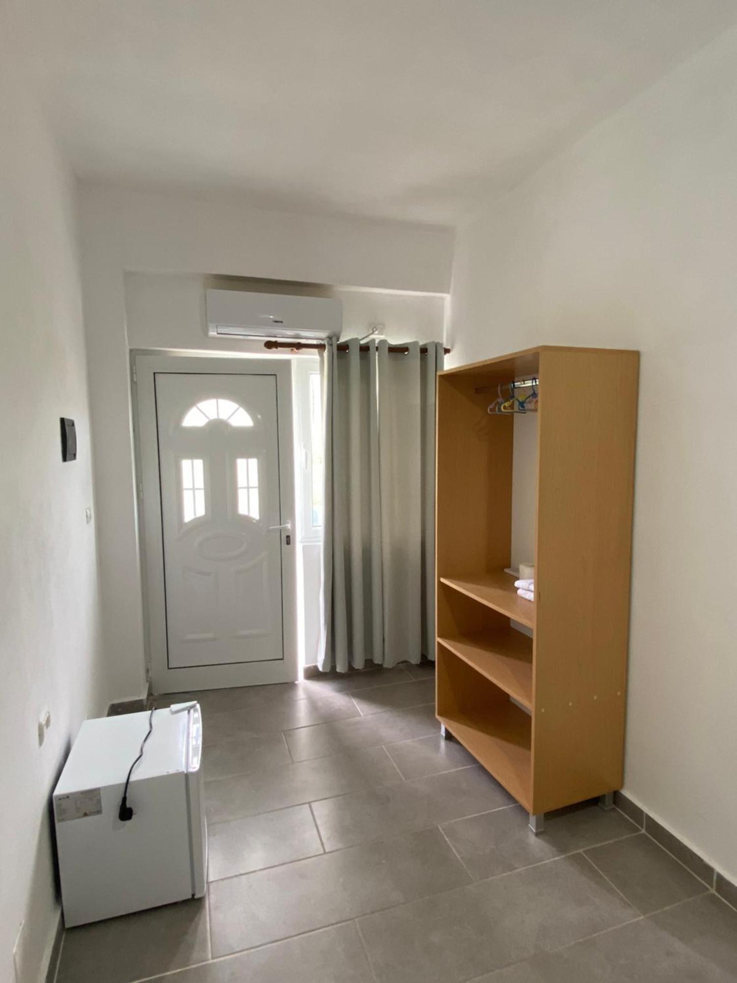 Eleni'S Holiday Rooms Himara Kültér fotó