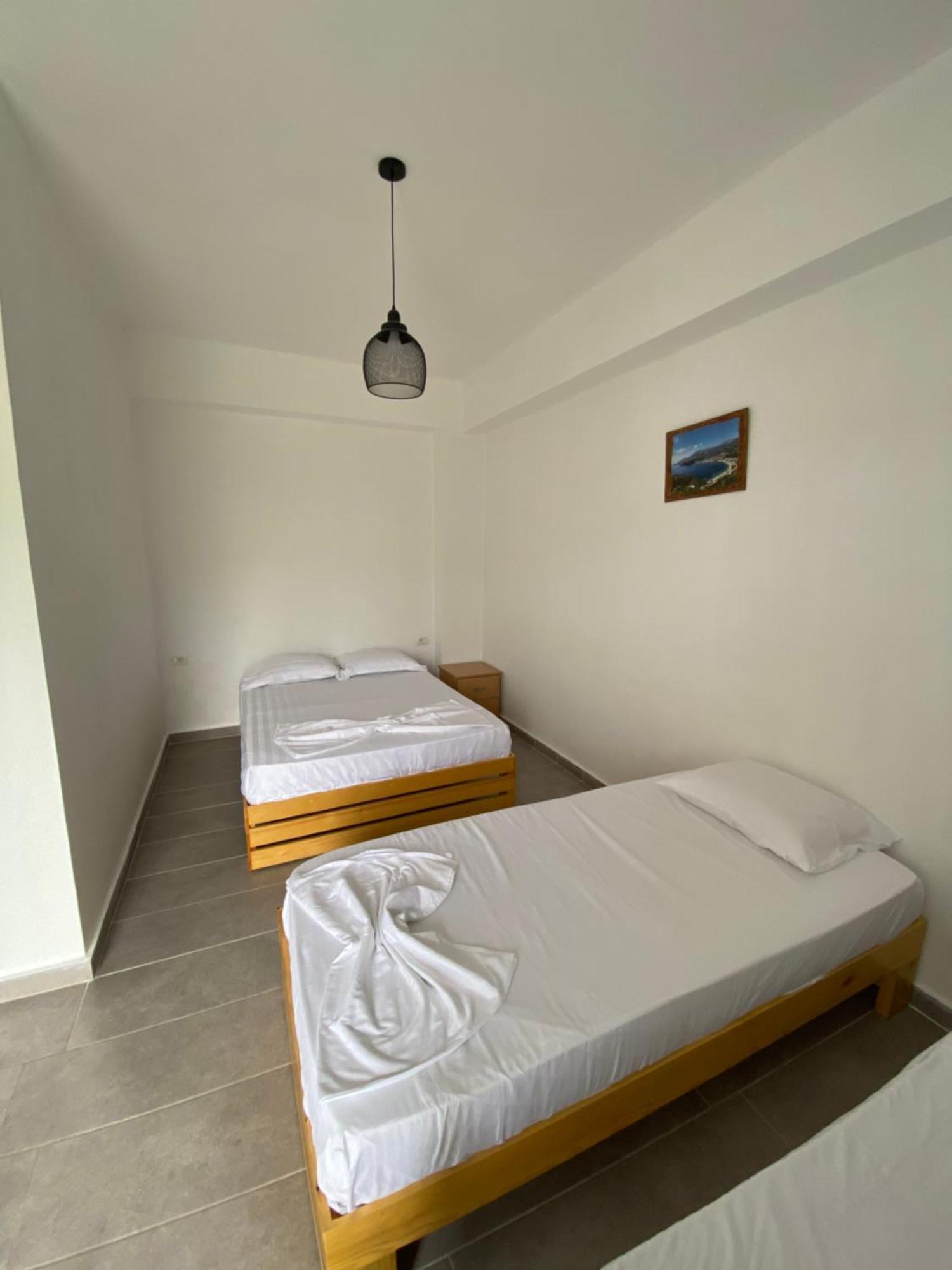 Eleni'S Holiday Rooms Himara Kültér fotó