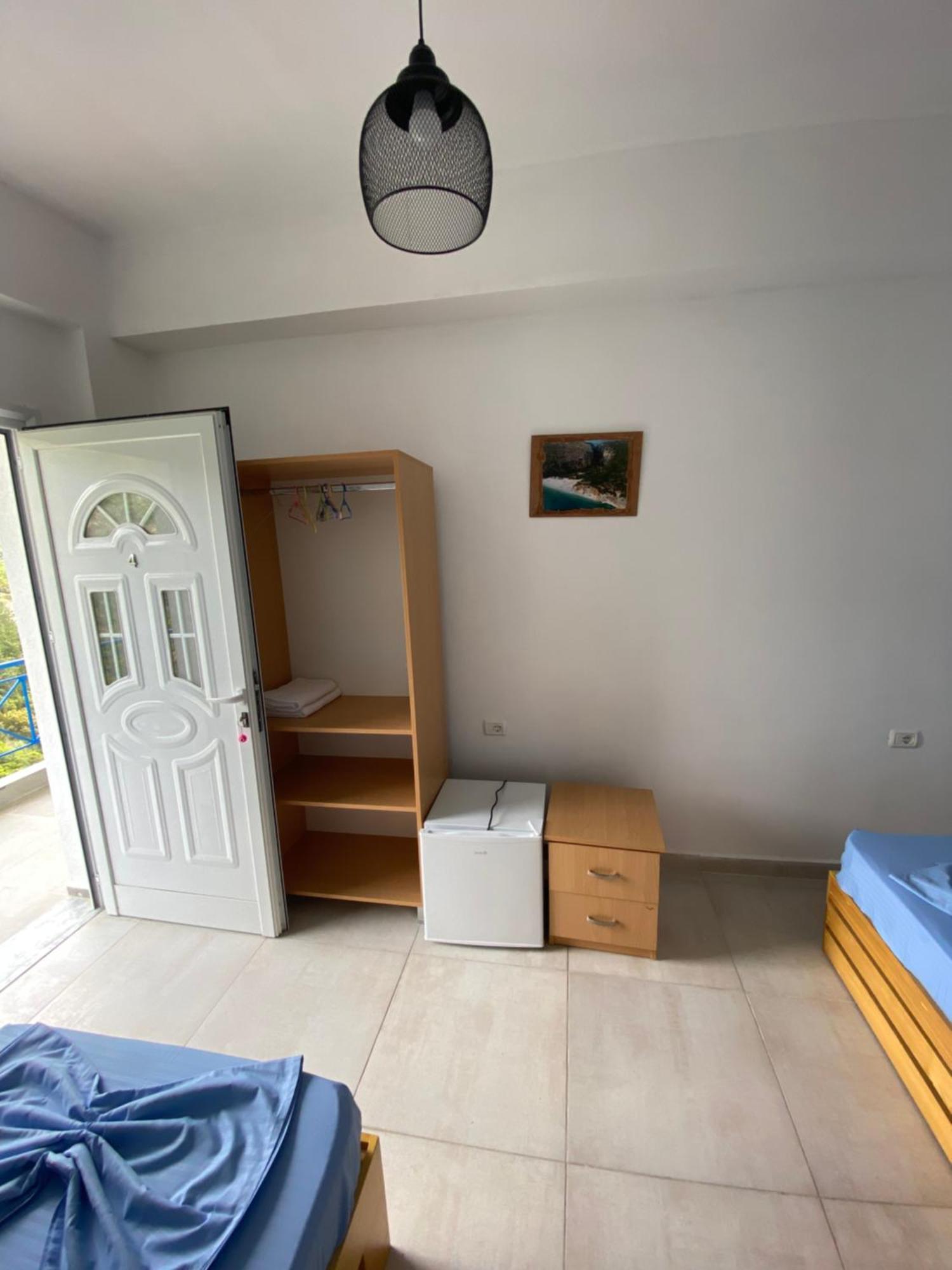 Eleni'S Holiday Rooms Himara Kültér fotó